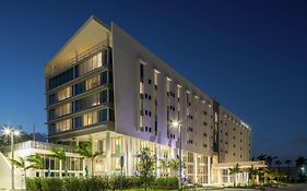 Doubletree By Hilton Miami Doral